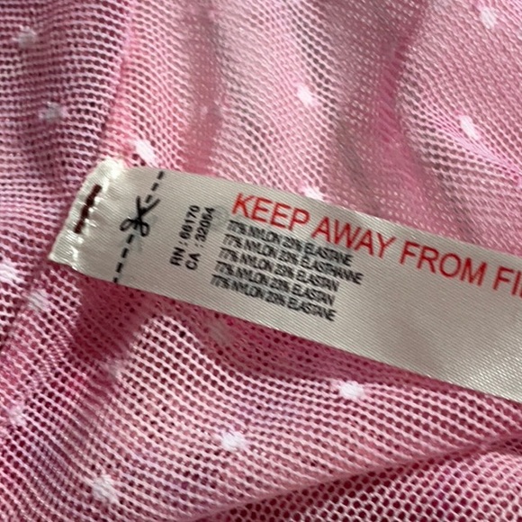 FREE PEOPLE Printed On The Dot Baby Tee M Roses Combo $38 Retail NWT - Picture 10 of 12